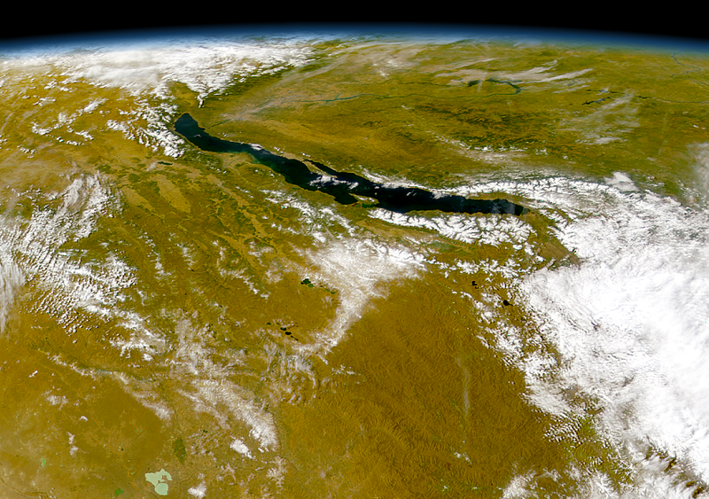 Baikal desde el espacio. Wikimedia Commons